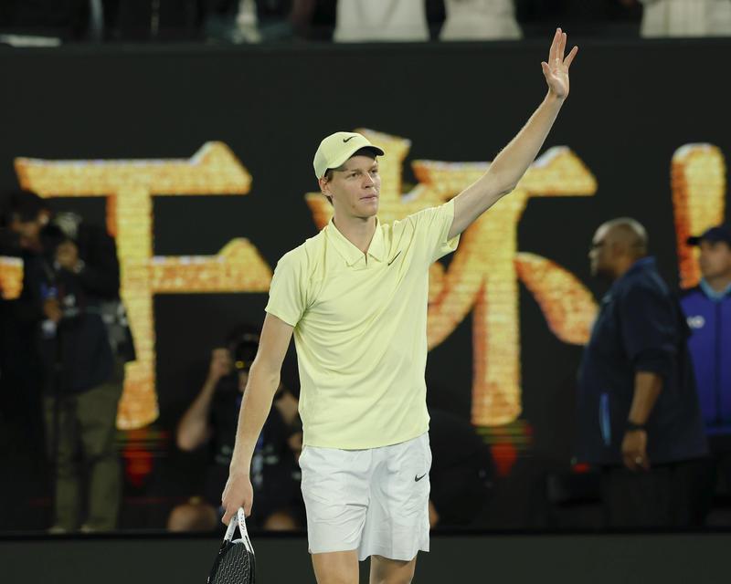 Sinner dopo il trionfo agli Australian Open: "Cahill, ti convincerò a restare"