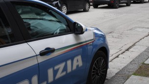 Siracusa, vessazioni e violenze su un anziano: misura cautelare per cinque minori