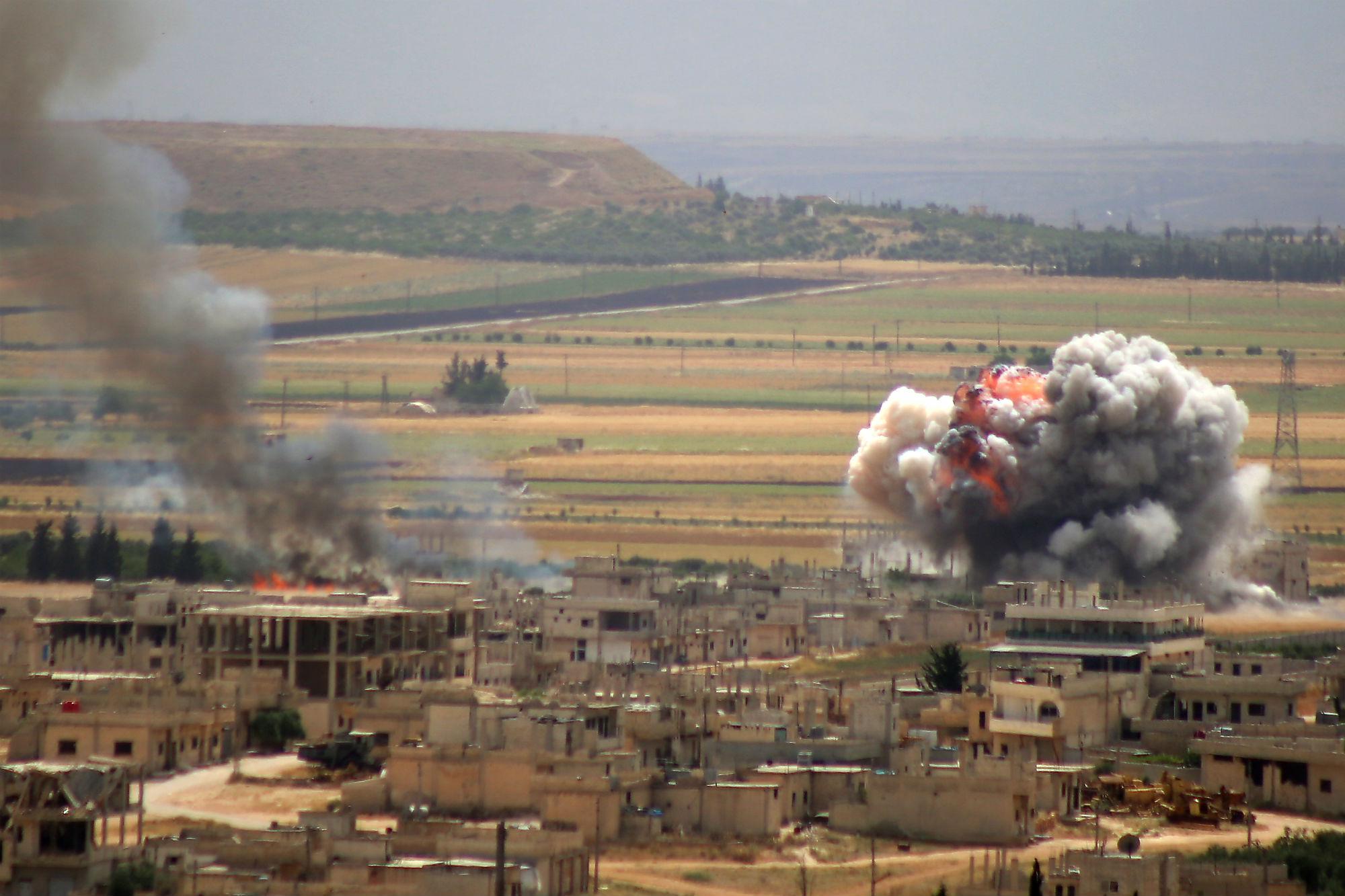 Siria, civili e bambini uccisi in raid su Idlib
