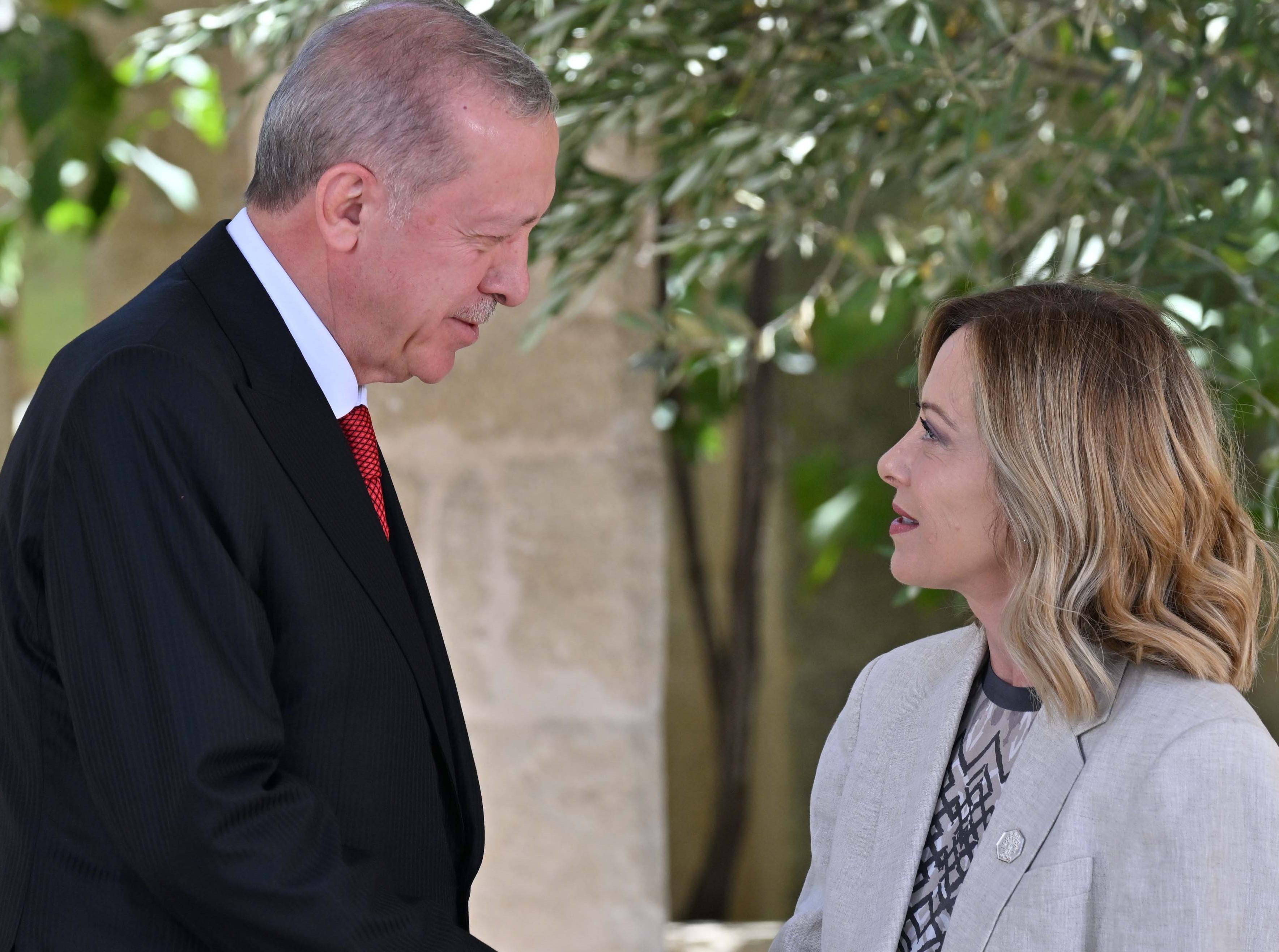 Siria, Erdogan a Meloni: "L'aggressione di Israele non contribuisce alla stabilità"