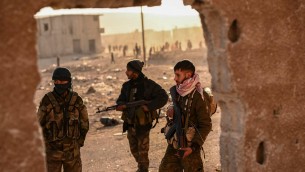 Siria, violenze nella roccaforte di Assad: "Oltre 200 morti"