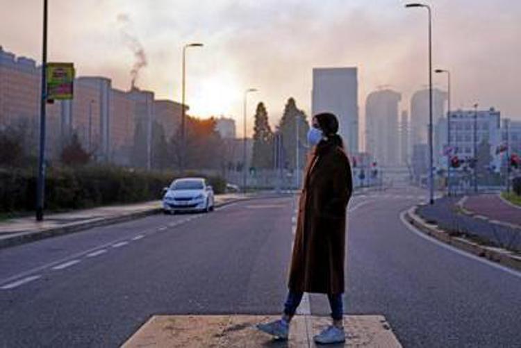 Smog, esposizione in primi 5 anni di vita altera struttura cervello: studio
