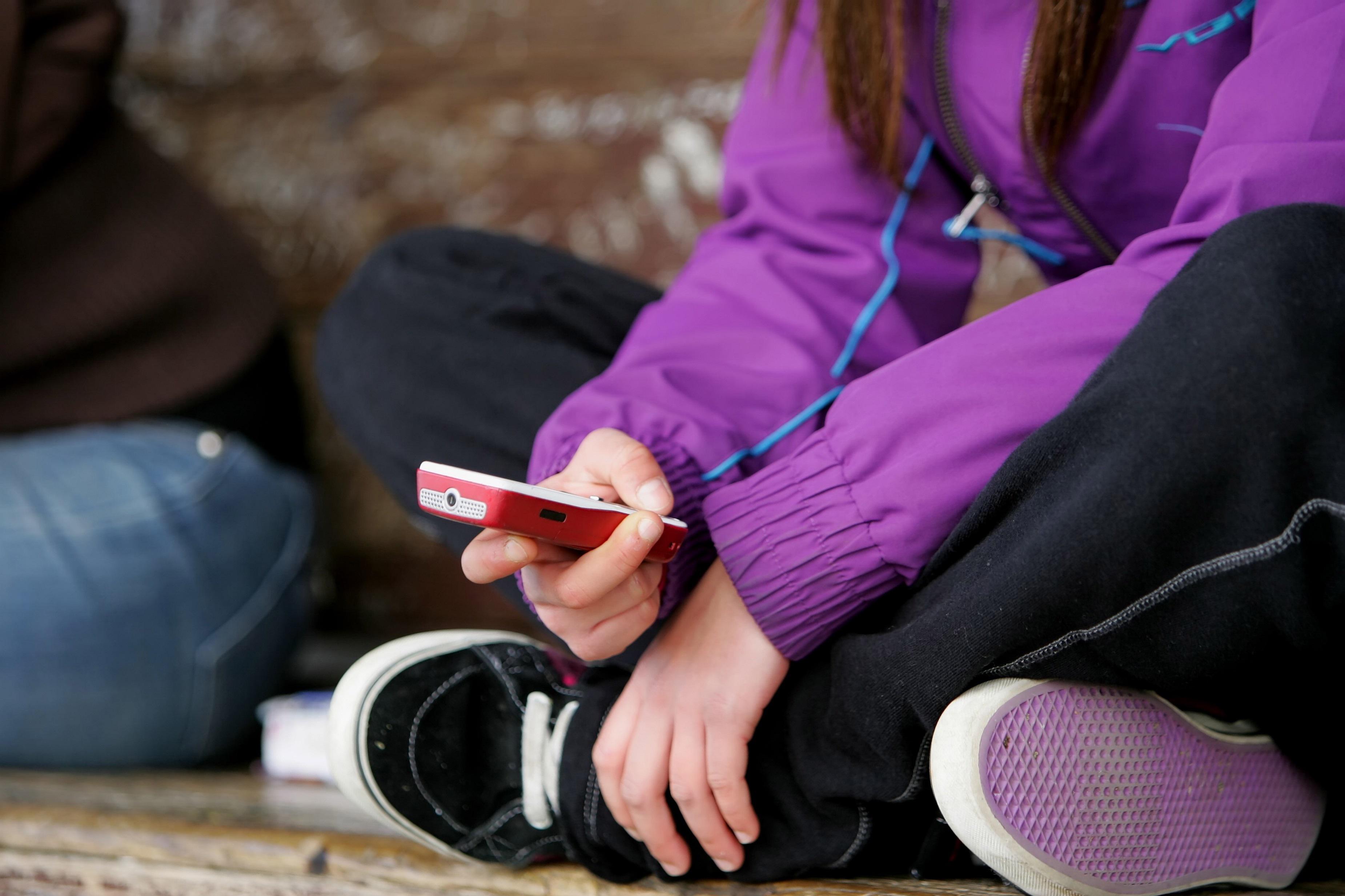 Social, divieto di accesso a under 13: proposta legge di Azione e Iv
