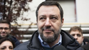 Sondaggi politici, calano FdI e Forza Italia: su Lega, Pd e M5S