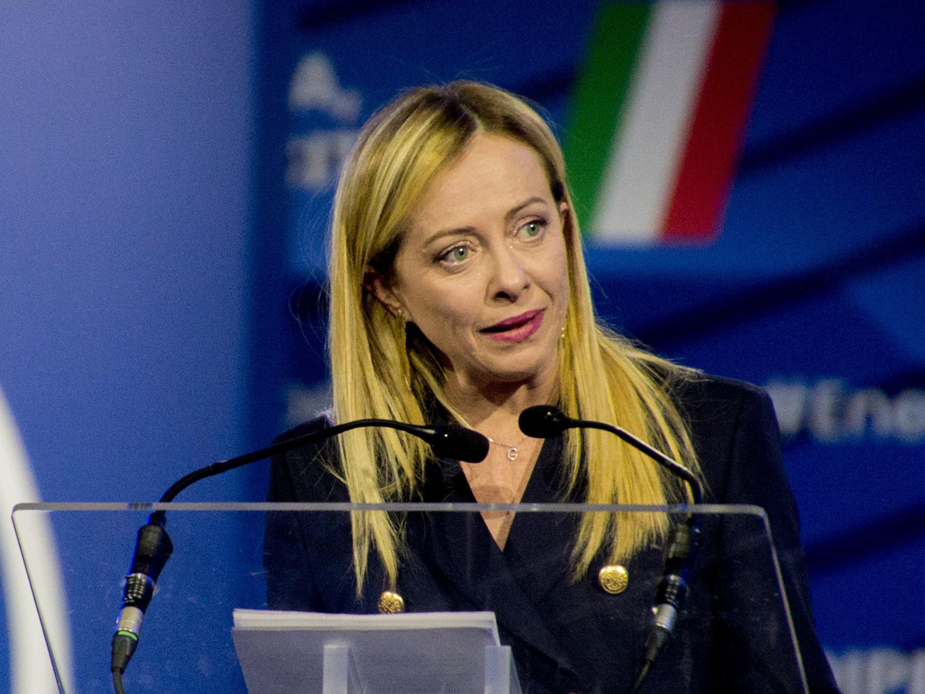 Sondaggi politici: Fdi sempre oltre il 30%, M5S sale, Pd in calo