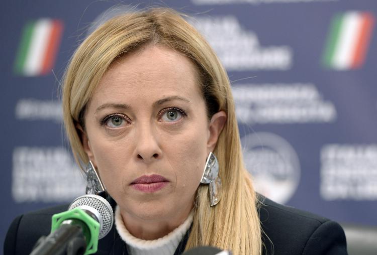 Sondaggi politici, Fratelli d'Italia primo partito e Pd si avvicina