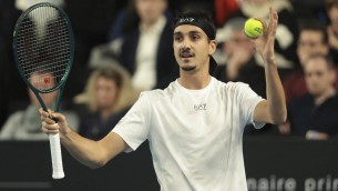 Sonego, delusione a Montecarlo: Martinez lo batte in tre set