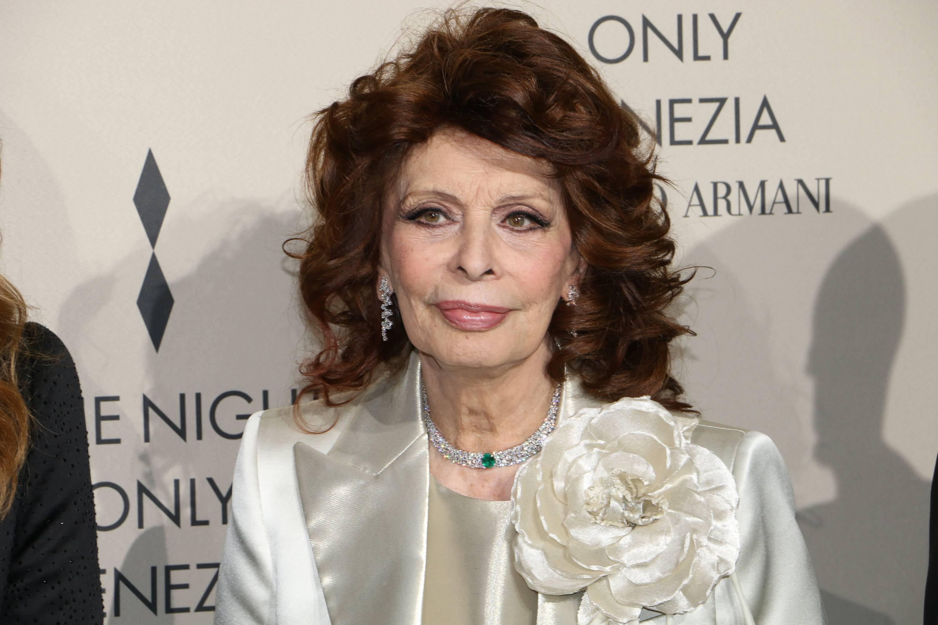 Sophia Loren compie 90 anni: la diva italiana senza tempo che ha stregato  Hollywood
