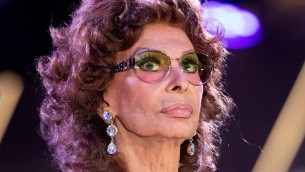 Sophia Loren, paura per l'attrice: operata dopo una caduta