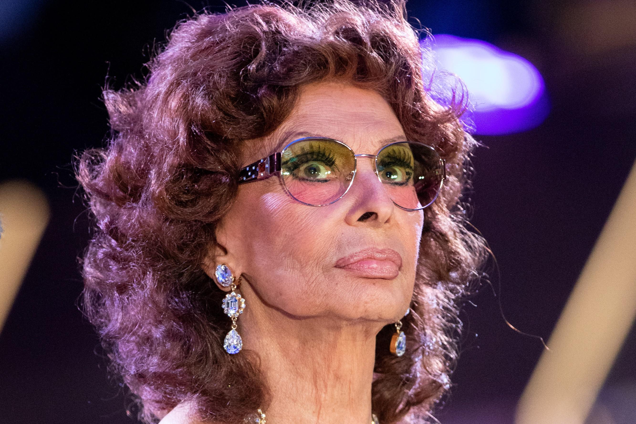Sophia Loren, paura per l'attrice: operata dopo una caduta