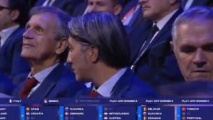 Sorteggi Euro 2024, spunta l'audio di un film porno - Video