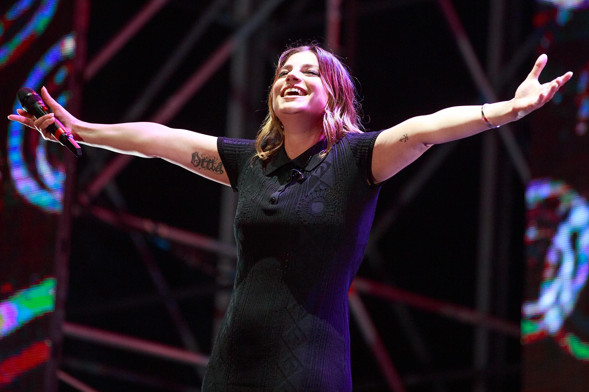 'Souvenir' in uscita il 13 ottobre, Emma svela la tracklist