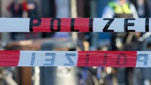 Sparatoria in fabbrica in Germania, due morti e killer in fuga