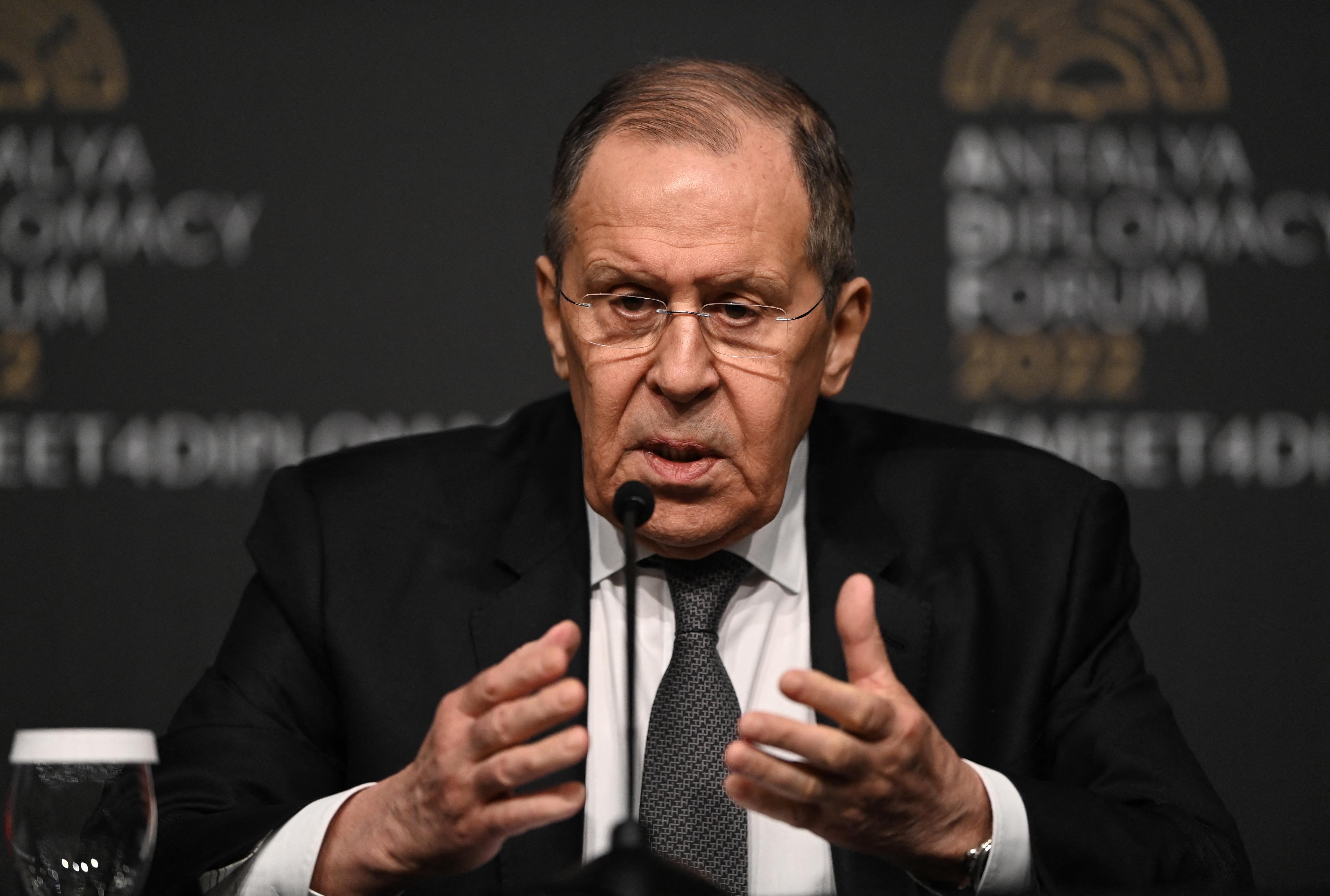 Spazio aereo chiuso, Lavrov annulla viaggio in Serbia