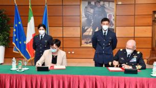Spazio, Aeronautica militare sigla accordi per volo umano con Cnr e Tas Italia