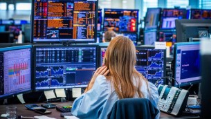 Spread tra Btp e Bund sotto i 100 punti, ai minimi da 4 anni