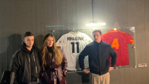 Stadio Olimpico celebra Mihajlovic, moglie Arianna: "E' un onore"