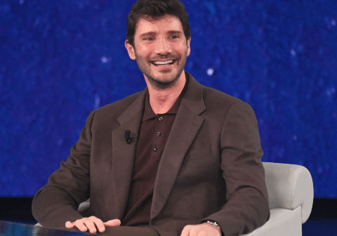 Stefano De Martino: "Ho comprato casa ai miei genitori"