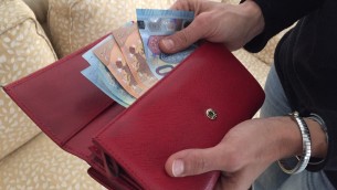 Stipendi, in Italia diminuiti del 12% dal 2008: salari peggiori del G20