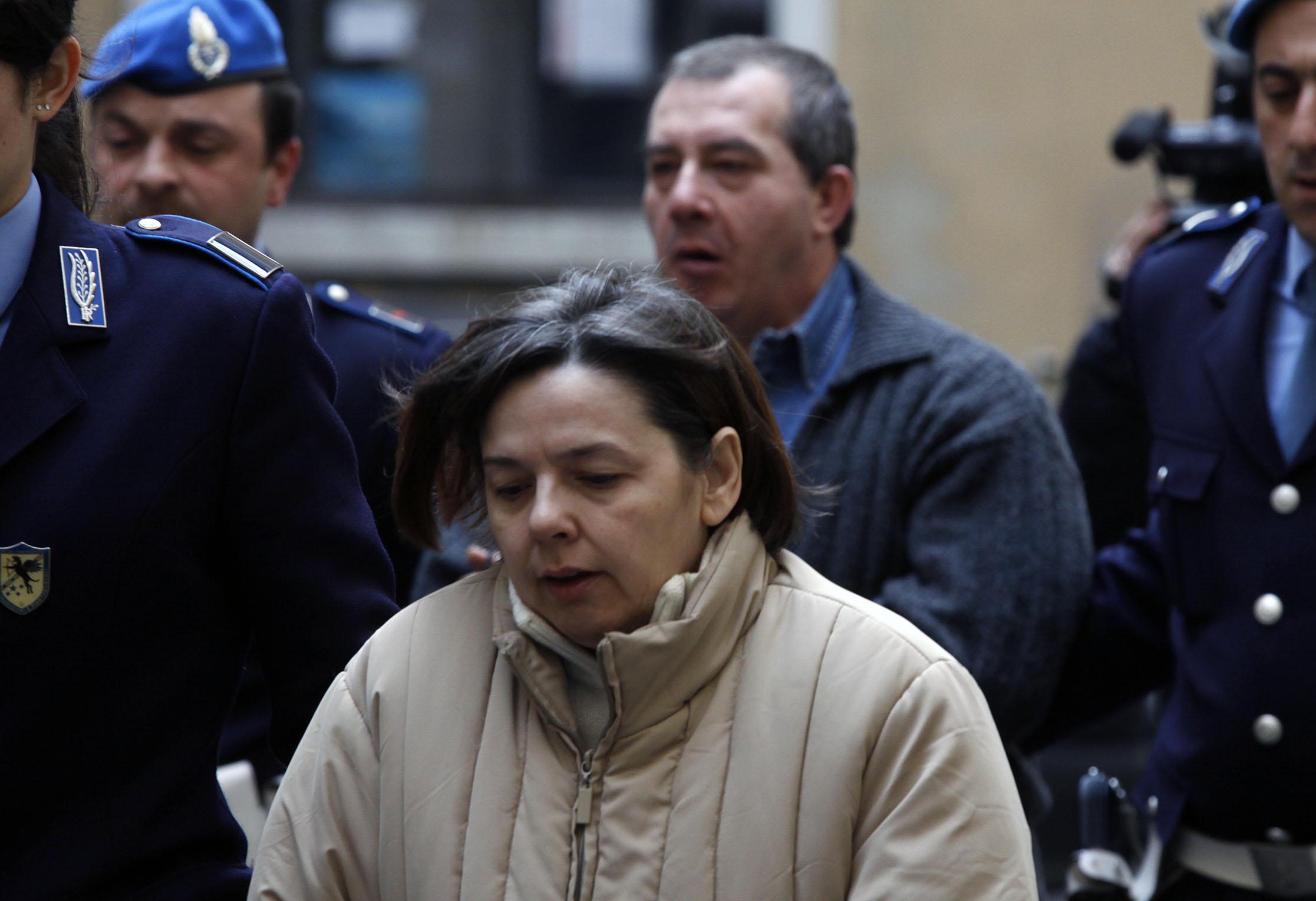 Strage Erba, tutto sulle tre prove della discordia: confessioni, scienza e testimone