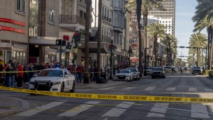 Strage New Orleans, auto su folla