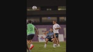 Suarez e Cavani, spettacolo nell'allenamento dell'Uruguay - Video