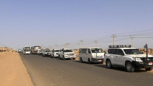 Sudan, calma tesa a Khartoum: corsa contro il tempo per evacuare stranieri