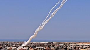 Suor Nabila a Gaza: "Situazione terribile, danni alla mia scuola"