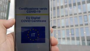Super green pass lavoro, verso obbligo solo per categorie a rischio