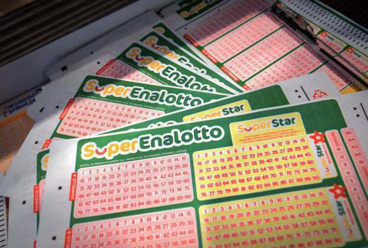 SuperEnalotto, centrato 5+1 da 630mila euro