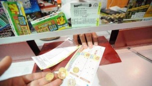 SuperEnalotto, numeri combinazione vincente oggi 19 aprile