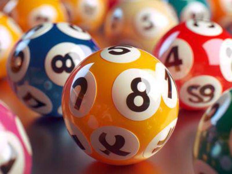 Superenalotto, numeri combinazione vincente oggi 29 marzo