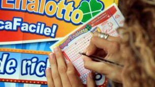 Superenalotto oggi estrazione, numeri 22 novembre