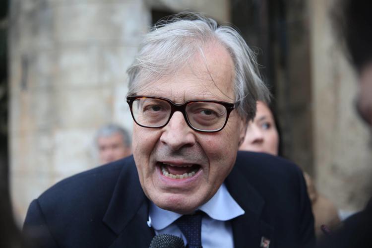 Superlega, Sgarbi: "Crimine di stampo mafioso nello sport, proibirla per legge"