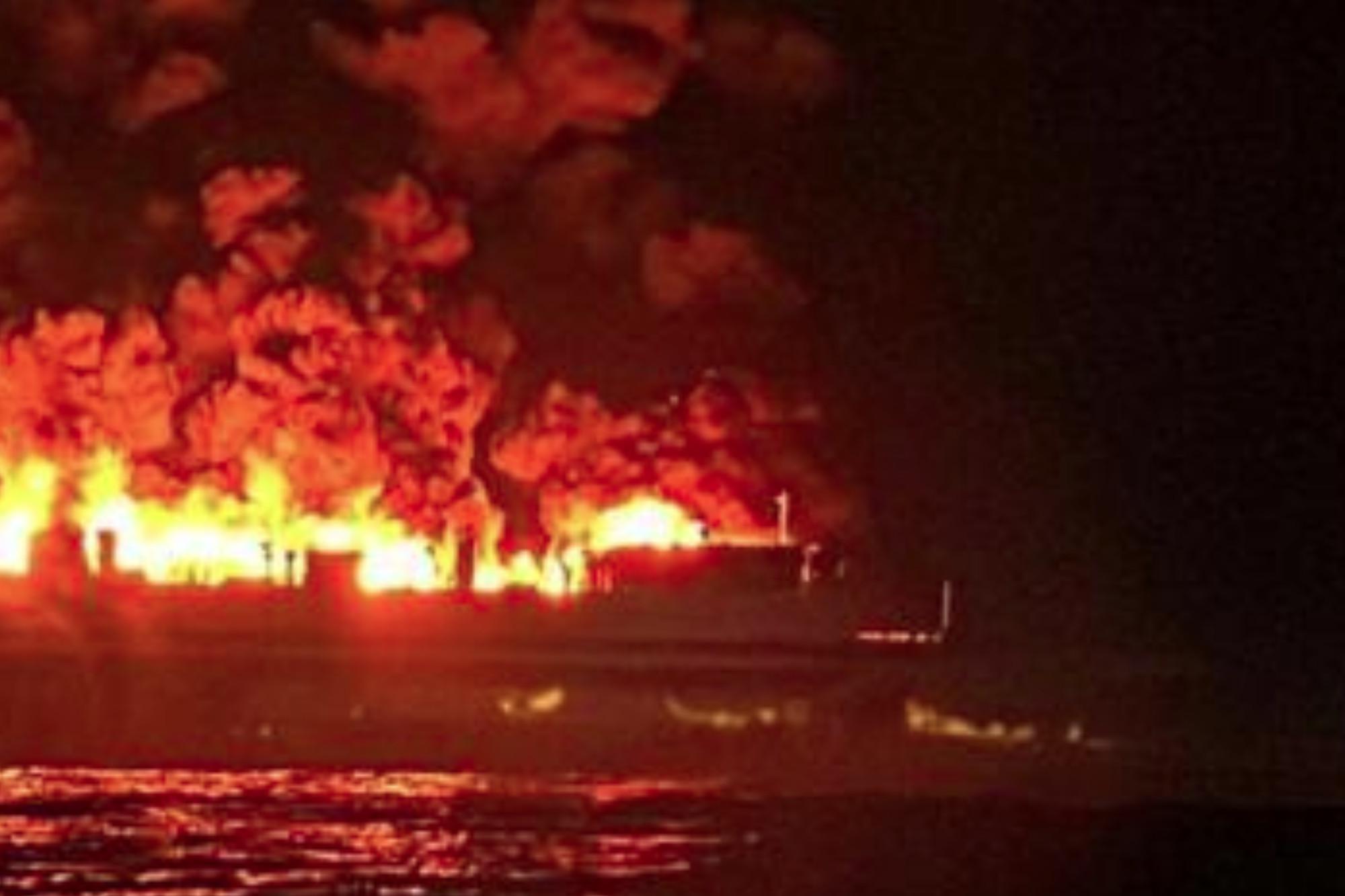 Svezia, traghetto in fiamme con 300 passeggeri