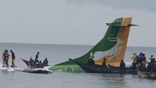 Tanzania, aereo precipita nel Lago Vittoria: a bordo 53 persone - Video