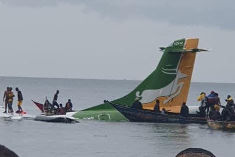 Tanzania, aereo precipita nel Lago Vittoria: a bordo 53 persone - Video