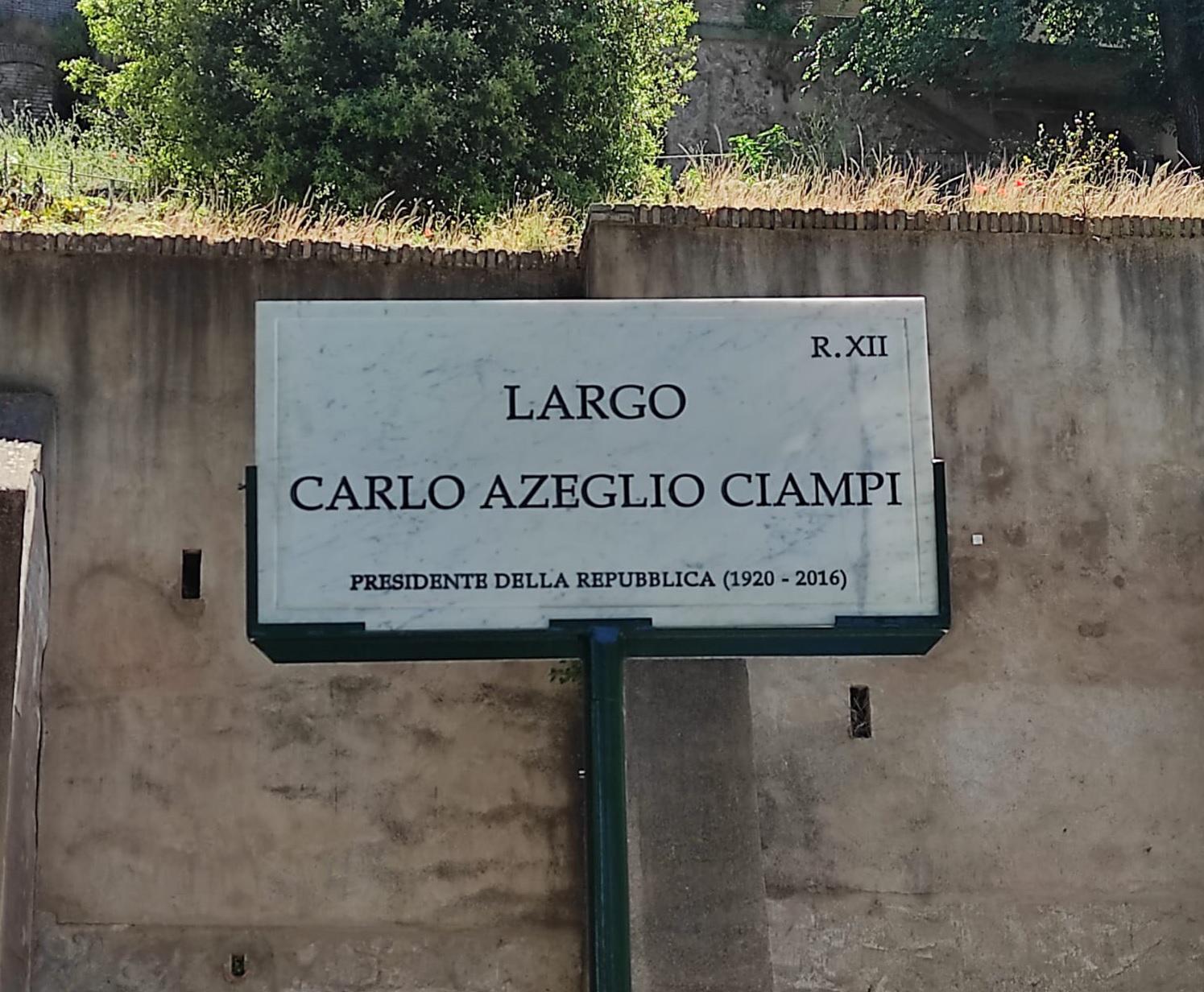 Targa Ciampi, Raggi: "Ora c'è quella corretta"