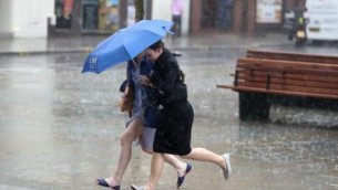Temporali e forti piogge al Centro-Sud, allerta maltempo gialla in 10 regioni