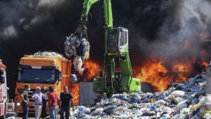 Terra Fuochi, ex ministro Costa: "Riunire cabina di regia e bonificare area"