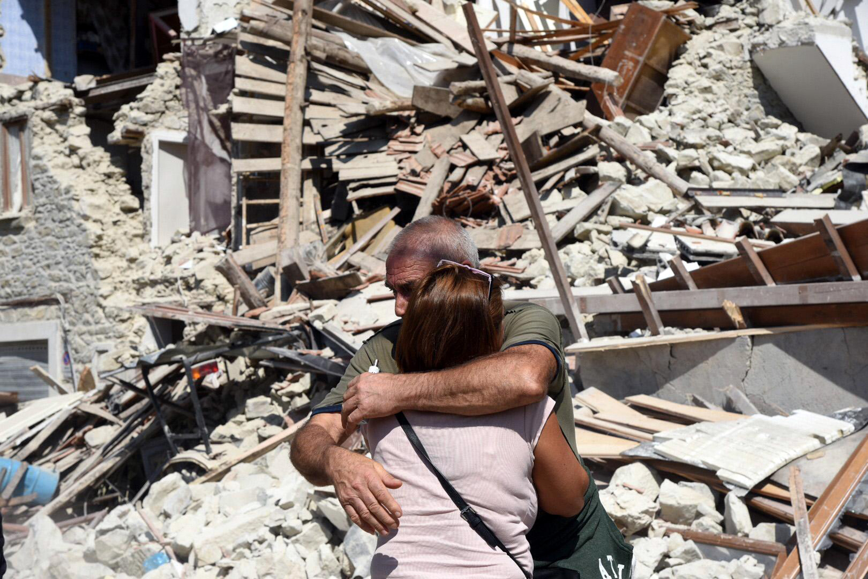 6.2 magnitude earthquake hits central Italy - at least 38 dead