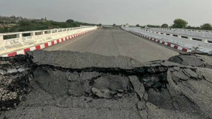 Terremoto in Myanmar, disastro e macerie dopo il sisma: oltre 1