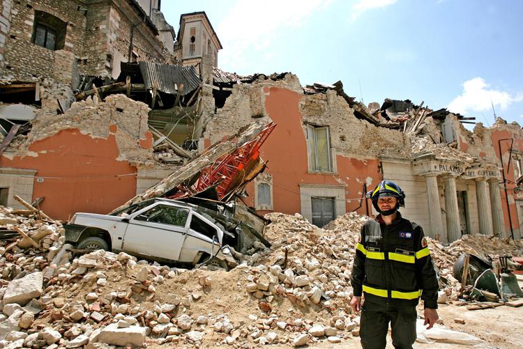 Terremoto l'Aquila, ancora una sentenza choc: Ilaria morta per 'attaccamento a studio', niente risarcimento