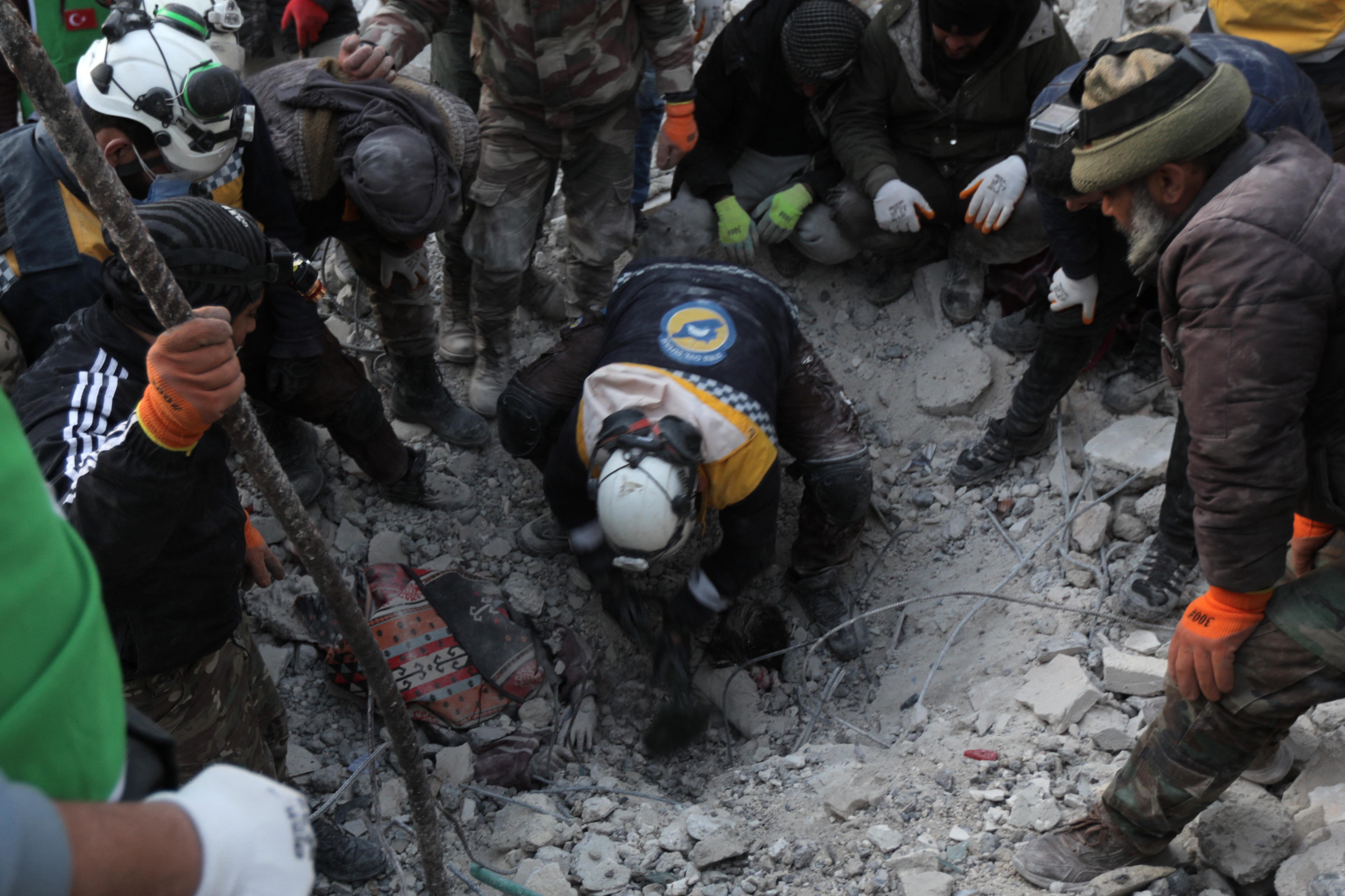 Terremoto Turchia e Siria, i morti sono oltre 16