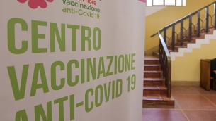 Terza dose, Palù: "Subito agli over 60, sono quelli che rischiano di più"