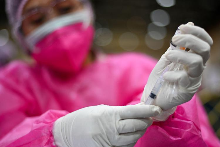 Terza dose Pfizer o Moderna a over 40, la circolare