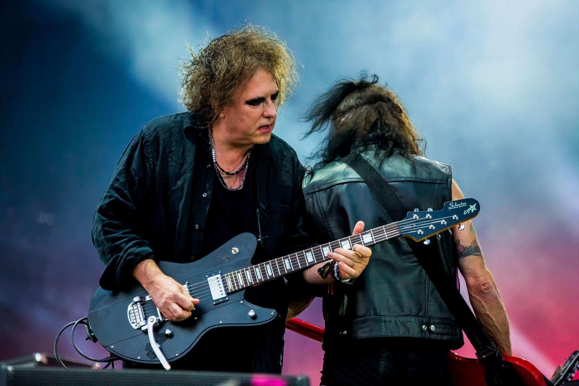 The Cure, Robert Smith pubblicherà un disco solista di musica noise?