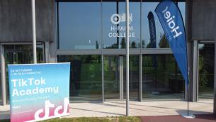 Tik Tok Academy, come diventare Content Creator sui social