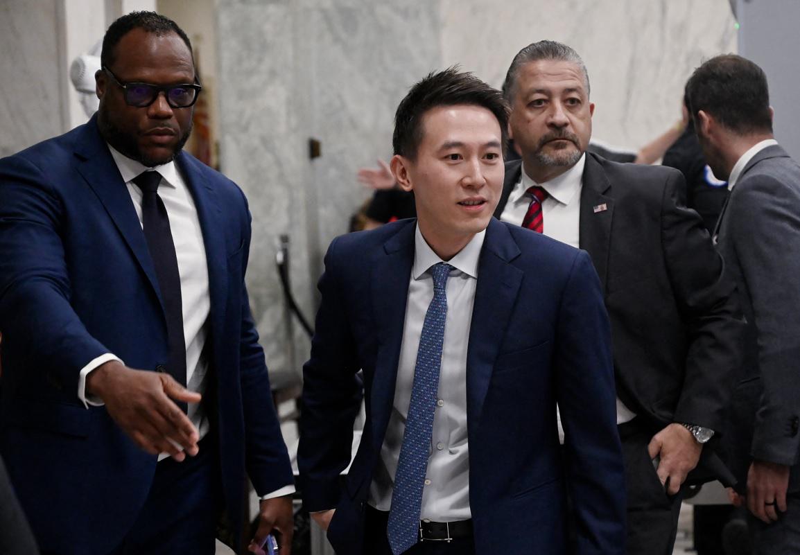 Tik Tok, Ceo al Congresso Usa: "Raccogliamo stessi dati di Fb e Tw"