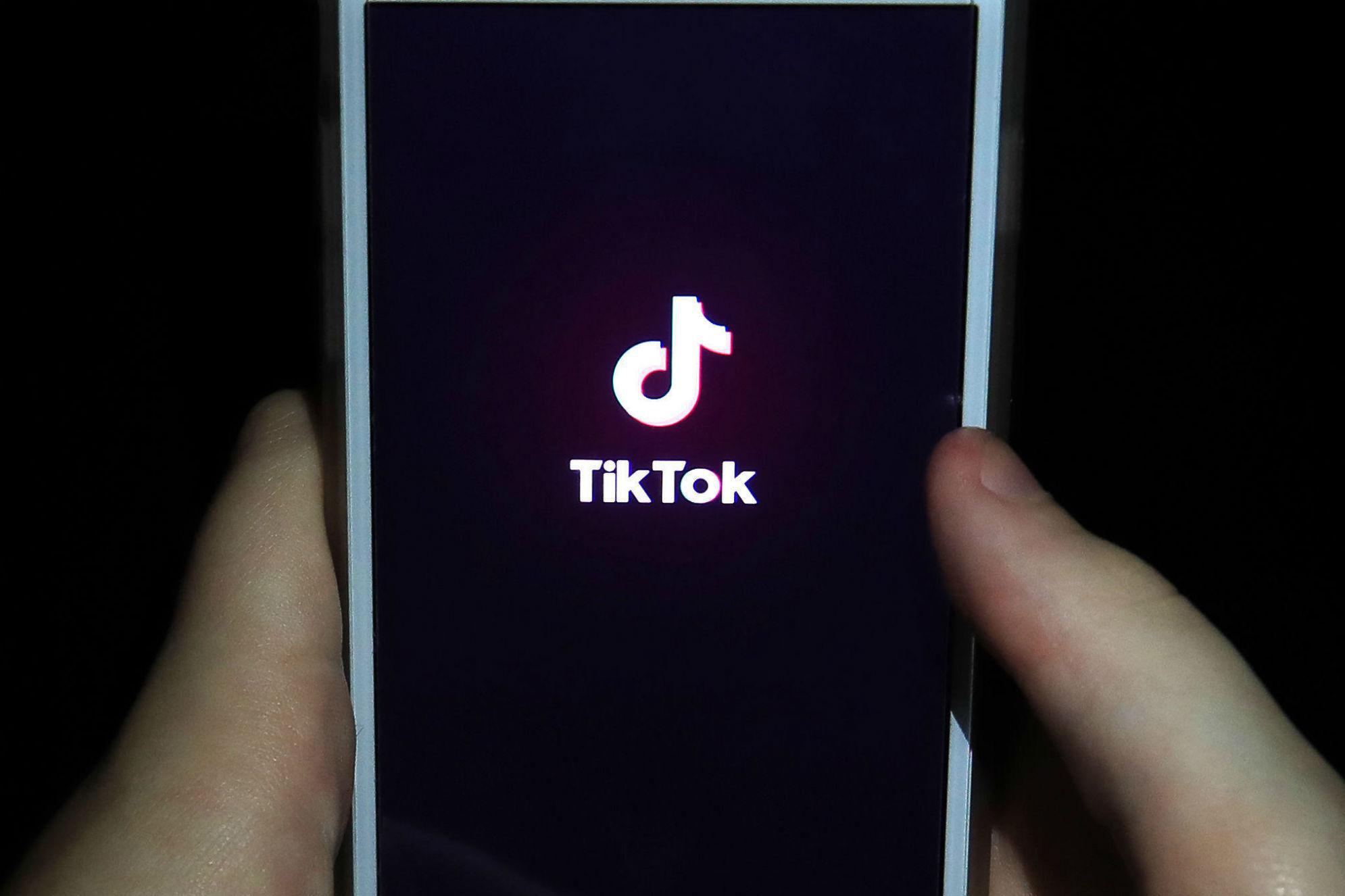 TikTok blocca accesso minori di 13 anni